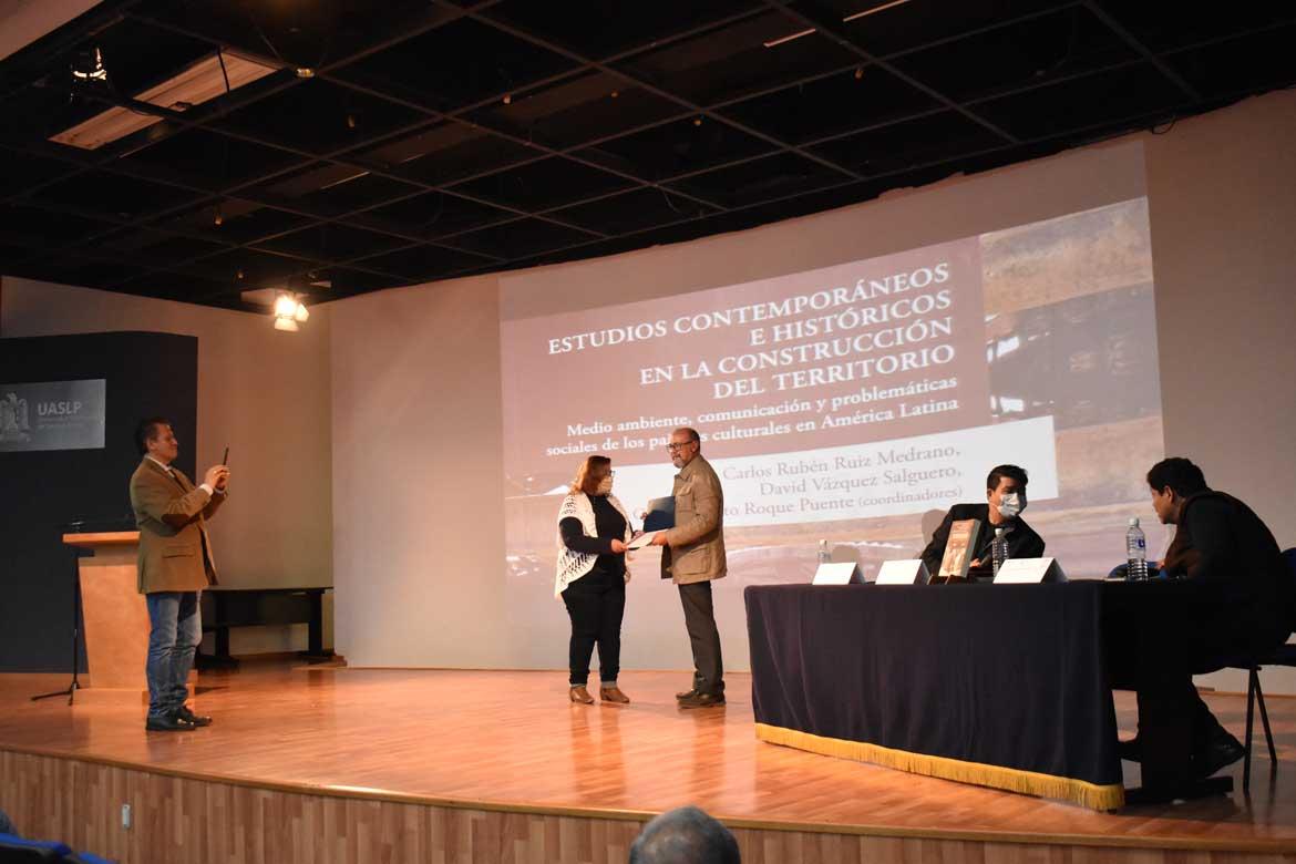 Presentación del libro Estudios contemporáneos e históricos en la construcción del territorio